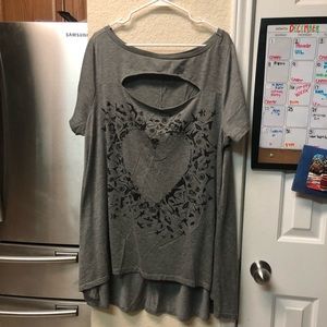 Torrid - Women’s Shirt w/ Chest Slit